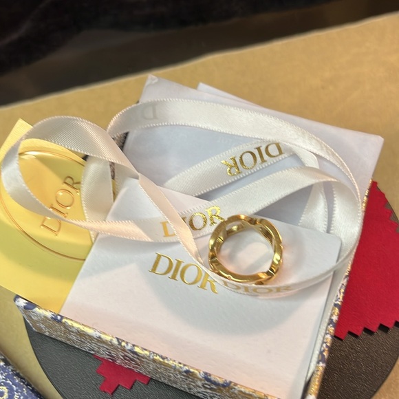 Dior costume Jewelry Ring in Goldtone S (6) - Picture 14 of 15